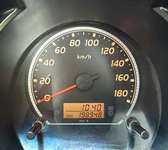 2013 Toyota Hiace - Thumbnail