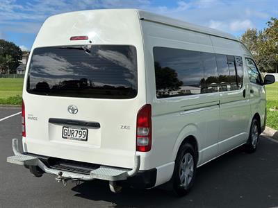 2013 Toyota Hiace - Thumbnail