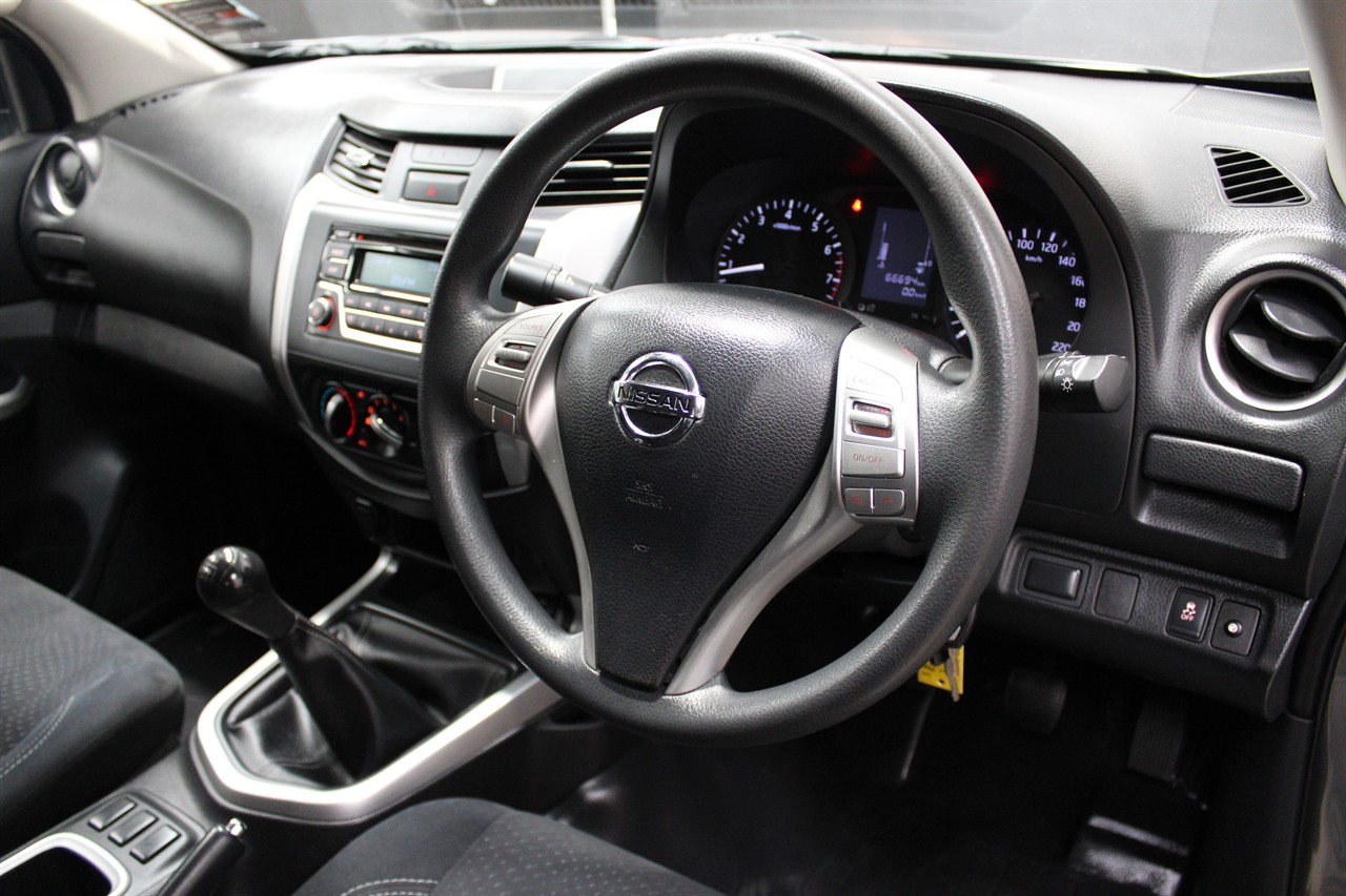 2015 Nissan Navara