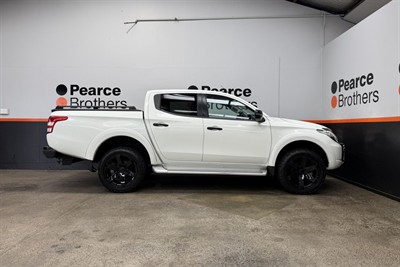 2018 Mitsubishi Triton - Thumbnail