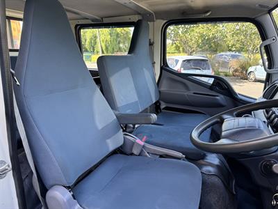 2015 Mitsubishi Canter - Thumbnail