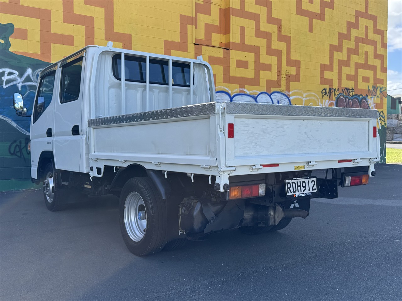 2015 Mitsubishi Canter