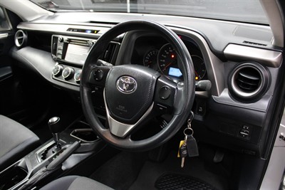 2017 Toyota RAV4 - Thumbnail