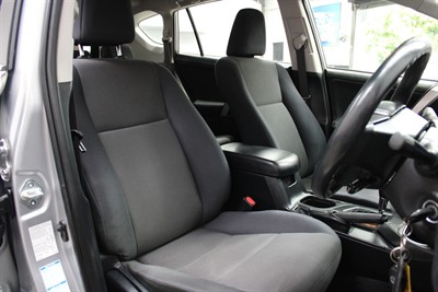 2017 Toyota RAV4 - Thumbnail