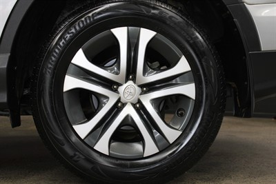 2017 Toyota RAV4 - Thumbnail