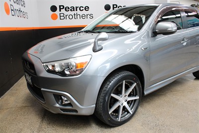 2010 Mitsubishi Rvr - Thumbnail