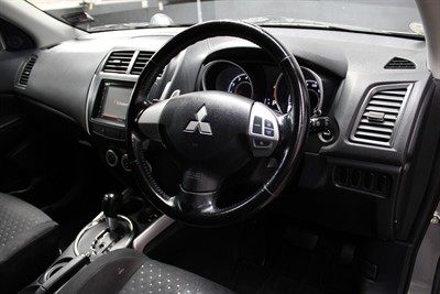 2010 Mitsubishi Rvr - Thumbnail