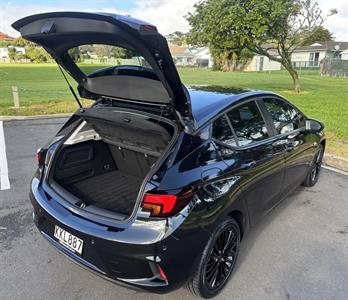 2017 Holden Astra - Thumbnail