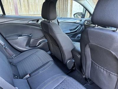2017 Holden Astra - Thumbnail