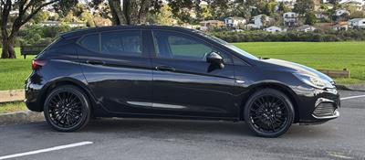 2017 Holden Astra - Thumbnail