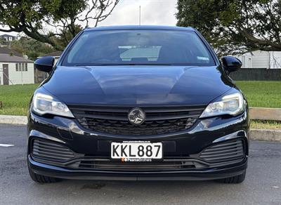 2017 Holden Astra - Thumbnail