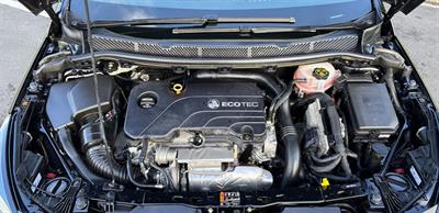 2017 Holden Astra - Thumbnail