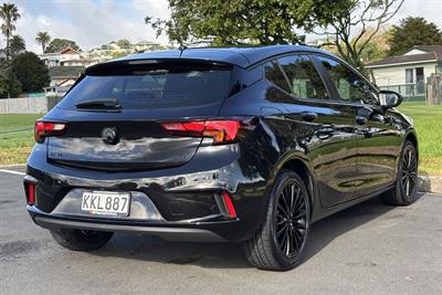 2017 Holden Astra - Thumbnail