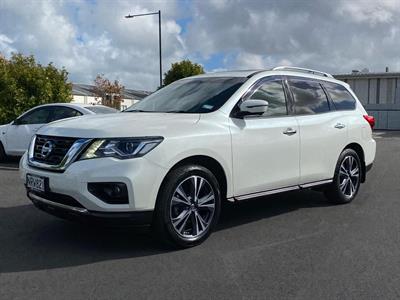 2018 Nissan Pathfinder - Thumbnail