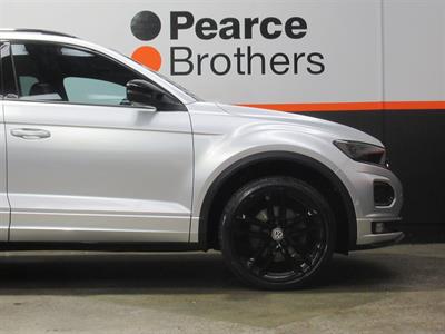 2021 Volkswagen T-Roc - Thumbnail