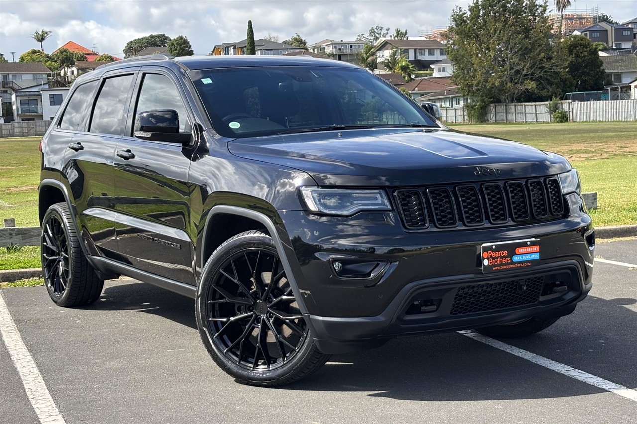 2017 Jeep GRAND CHEROKEE