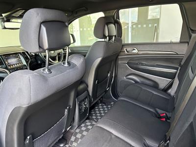 2017 Jeep GRAND CHEROKEE - Thumbnail