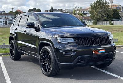2017 Jeep GRAND CHEROKEE - Thumbnail