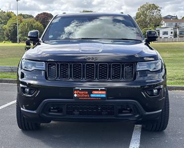 2017 Jeep GRAND CHEROKEE - Thumbnail