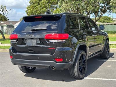 2017 Jeep GRAND CHEROKEE - Thumbnail