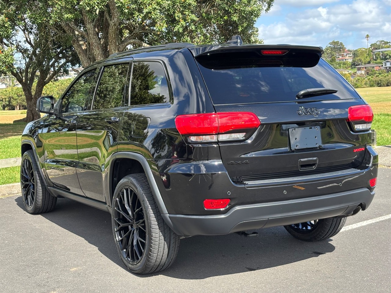 2017 Jeep GRAND CHEROKEE