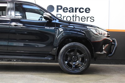 2017 Toyota Hilux - Thumbnail