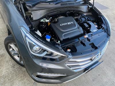 2017 Hyundai SANTA FE - Thumbnail