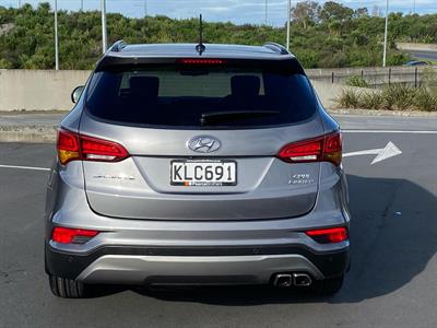 2017 Hyundai SANTA FE - Thumbnail
