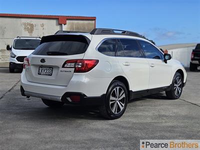 2018 Subaru Outback - Thumbnail