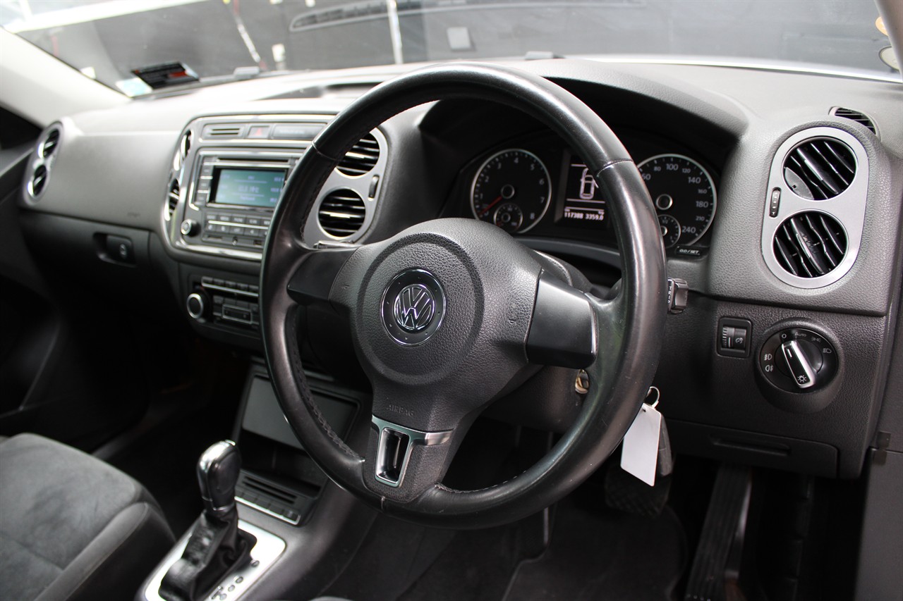 2011 Volkswagen TIGUAN