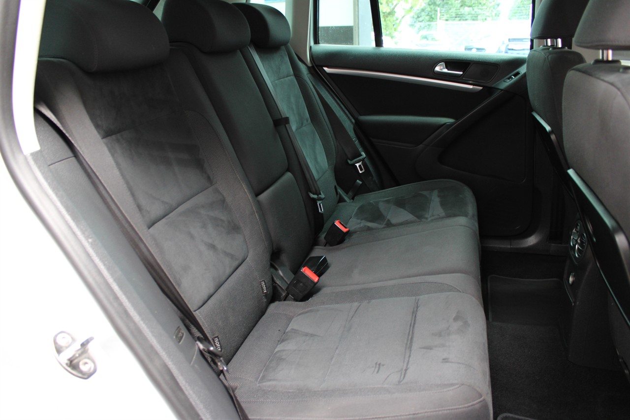 2011 Volkswagen TIGUAN