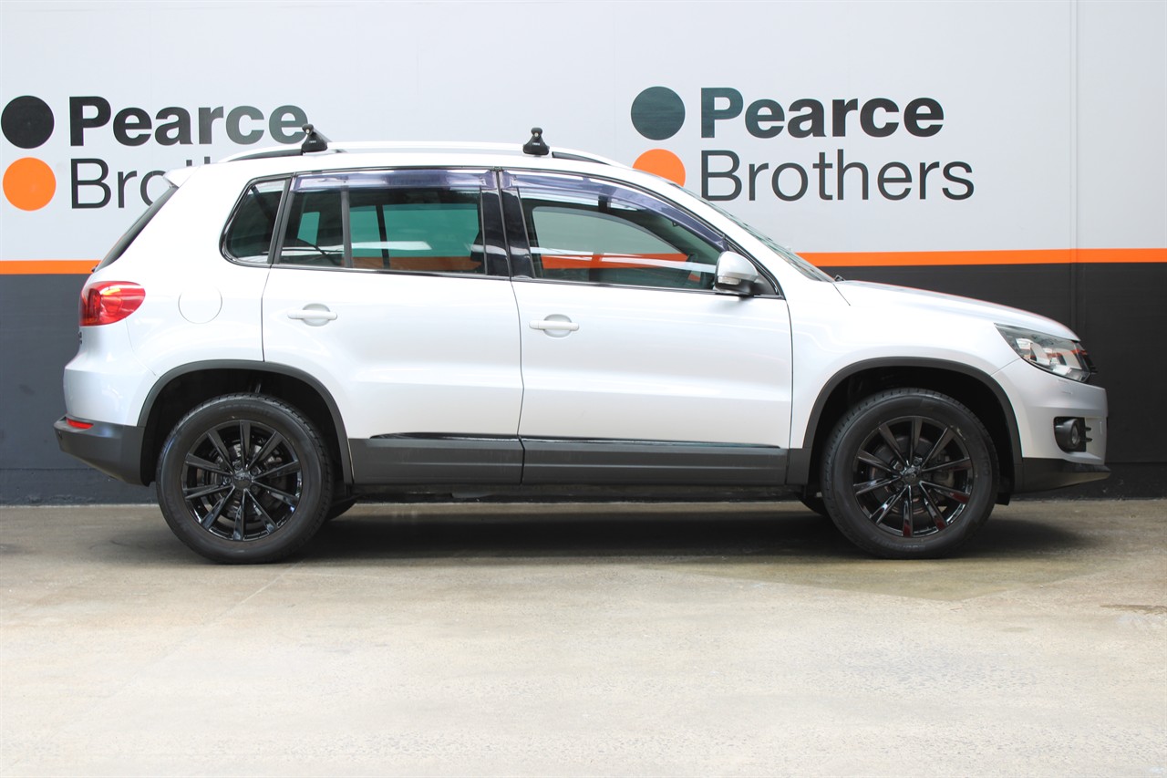 2011 Volkswagen TIGUAN