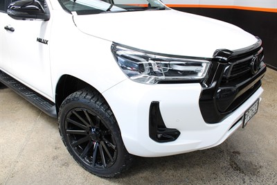 2022 Toyota Hilux - Thumbnail