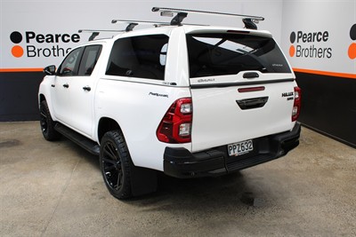 2022 Toyota Hilux - Thumbnail