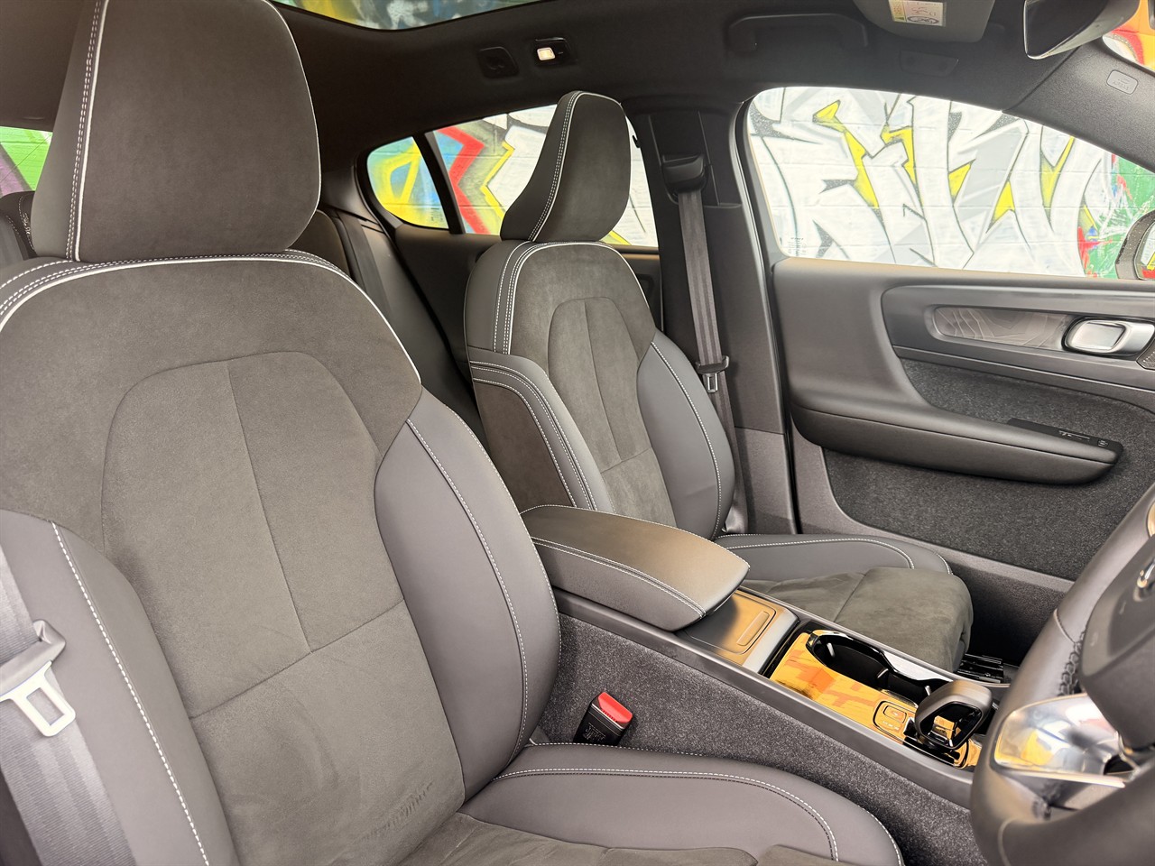 2023 Volvo C40