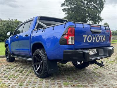 2016 Toyota Hilux - Thumbnail
