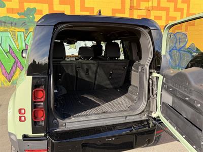 2023 Land Rover DEFENDER - Thumbnail