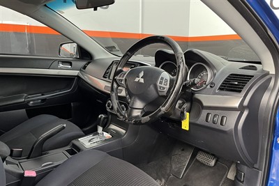 2013 Mitsubishi Lancer - Thumbnail