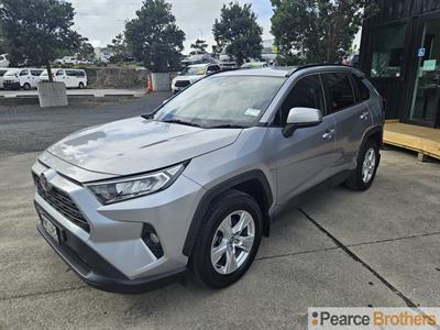 2019 Toyota RAV4 - Thumbnail