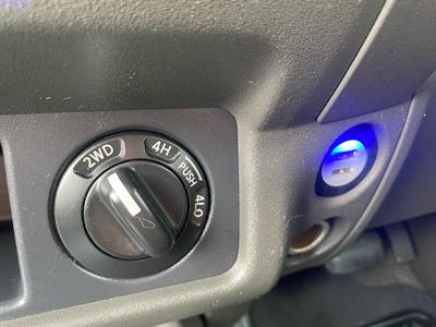 2010 Nissan Navara - Thumbnail