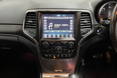 2018 Jeep Grand Cherokee - Thumbnail