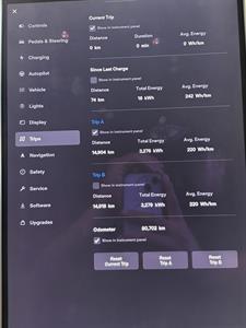 2017 Tesla Model S - Thumbnail