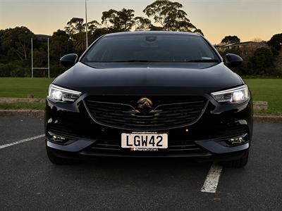 2018 Holden Commodore - Thumbnail