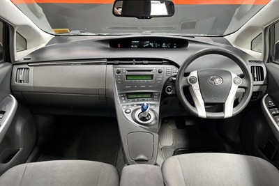 2010 Toyota PRIUS - Thumbnail