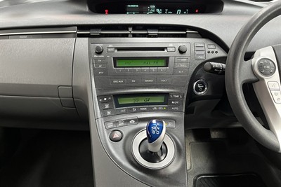 2010 Toyota PRIUS - Thumbnail