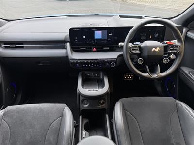 2024 Hyundai Ioniq 5 - Thumbnail