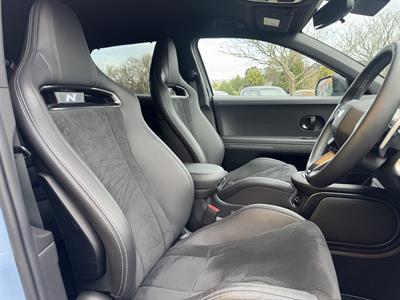 2024 Hyundai Ioniq 5 - Thumbnail