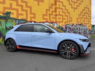 2024 Hyundai Ioniq 5 - Thumbnail
