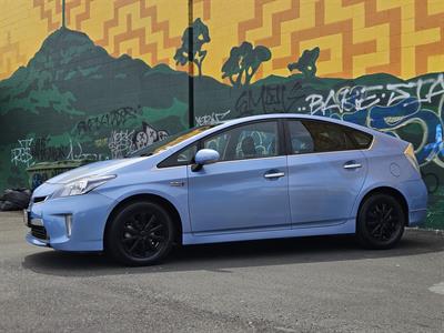 2012 Toyota Prius - Thumbnail