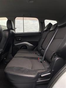 2011 Mitsubishi Outlander - Thumbnail